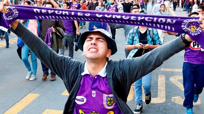 2016 - Debido a la severa crisis económica, el Consejo de Presidentes de la ANFP decidió desafiliar al club. Ante la decisión, los hinchas se organizaron realizando marchas masivas en la ciudad y en el Estadio Municipal de Concepción.